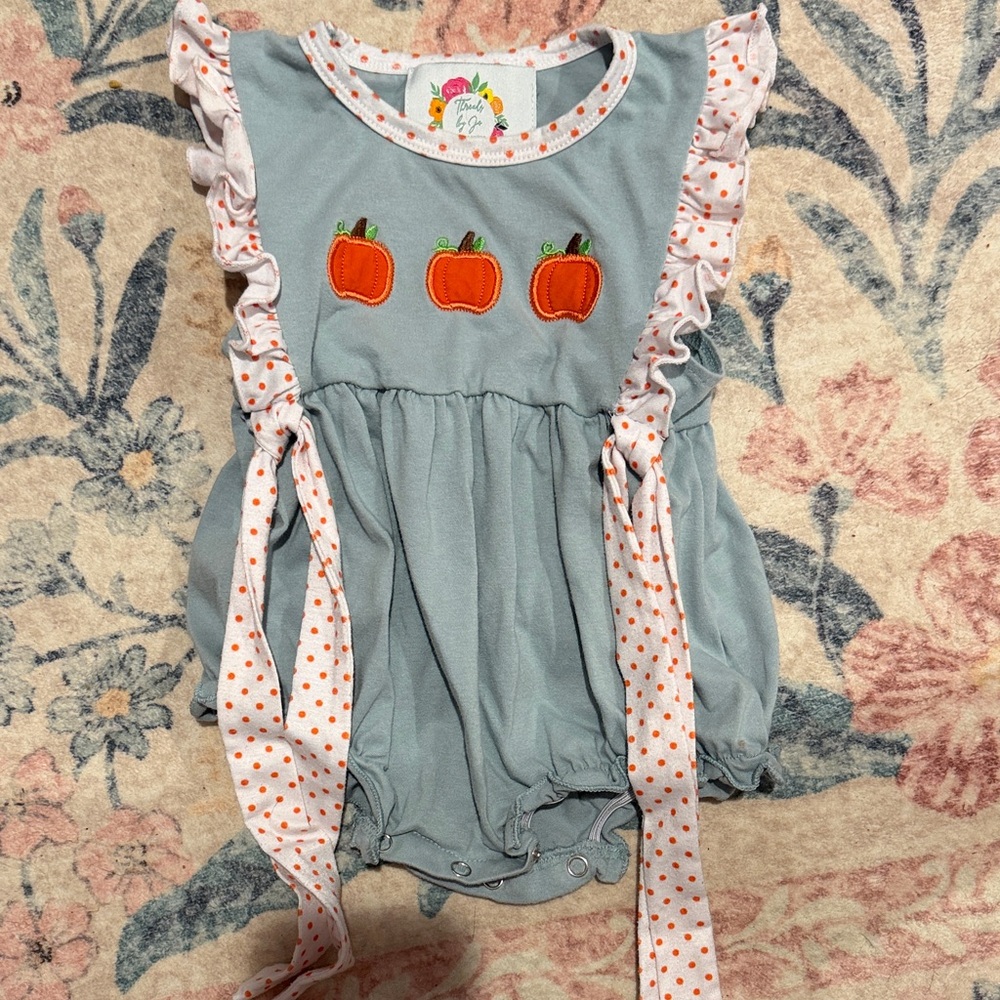 Adorable Pumpkin Bubble with Polka Dot Accents